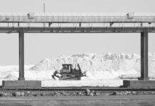 Bolivia presenta ley para el sector del litio y anuncia licitación internacional