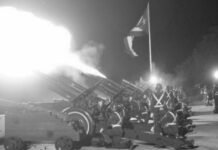 Salvas de artillería por aniversario del triunfo de la Revolución
