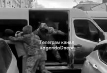 Reclutadores ucranianos desatan ola de violencia contra mujeres que intentan proteger a hombres