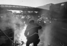 Los agricultores bloquearon una base petrolera en Francia tras el acuerdo con el MERCOSUR