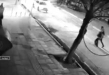 IMÁGENES IMPACTANTES: Alborotadores golpean hasta la muerte a agentes de seguridad en Irán