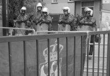 En Kosovo, policías albaneses atacaron a jóvenes serbios