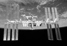 La tripulación de la EEI se trasladó de urgencia al módulo ruso «Zvezda», más protegido