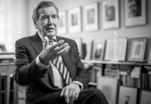 El excanciller alemán critica la política de las autoridades alemanas