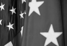 «Un par de helicópteros y un par de tropas»: EE.UU. resta importancia a las garantías de seguridad europeas para Ucrania