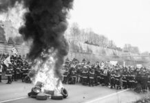 Protesta en Francia se enciende con bomberos contra policías (+Vídeos)