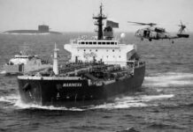 Los estadounidenses capturaron el petrolero Marinera junto con los británicos, según un miembro de la tripulación