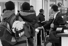 Liam Conejo y su padre liberados por orden judicial tras días detenidos por ICE