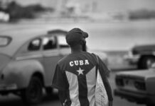 Rusia rechaza la presión económica y militar sobre Cuba, dice Lavrov a su par cubano