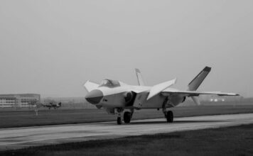 Despega el ‘Dragón Poderoso’: un nuevo caza furtivo chino que redefine el combate aéreo (+Vídeos)