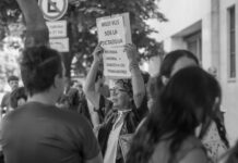 Argentina: Empleados judiciales toman edificio como protesta a la reforma de Milei