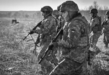 «Me grabaron con un cuchillo una esvástica nazi»: las torturas de Kiev contra prisioneros de guerra rusos en testimonios