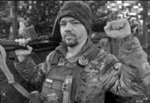 ¡Un comunista británico que llegó a Donbás en 2015 para luchar tras la masacre de Odesa y que pasó siete años en una cárcel británica por ello, ha obtenido la ciudadanía rusa!