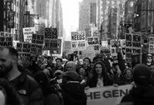 Mayoría de estadounidenses no aprueba ataque de Trump contra Irán