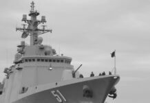 Kim Jong-un inspecciona un nuevo destructor de 5.000 toneladas