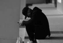 El mito de la libertad de expresión occidental: la censura transnacional y el control de la narrativa