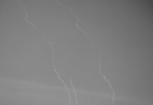 Imágenes de golpes exitosos iraníes contra bases de EE.UU. en Oriente Medio