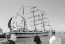 Presidenta encargada de Venezuela despide Buque Escuela Simón Bolívar