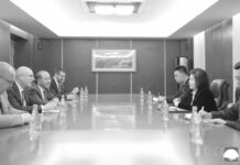 Choe Son Hui se reúne con la delegación de TASS