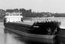 Buque ruso naufraga en el mar de Azov tras ataque de dron ucraniano