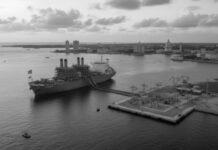 Una central eléctrica flotante turca llega a Cuba para reforzar el sistema energético