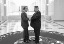 Estimado camarada Kim Jong Un se reúne con el canciller chino Wang Yi