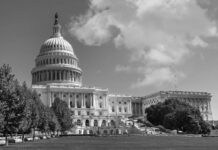 Congresistas de EE.UU. presentan petición para destituir al secretario Hegseth