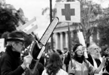 «La salud no puede esperar»: argentinos repudian ajuste y deterioro del sistema sanitario