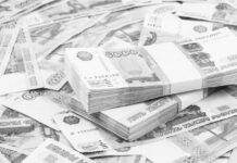 El rublo se revaloriza frente al dólar por el aumento de los precios del petróleo