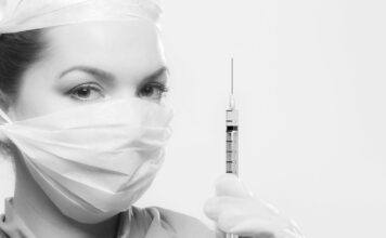 Jefa biomédica explica por qué la nueva vacuna rusa es «una de las armas más poderosas contra el cáncer»