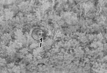 Fuerzas rusas barren con drones, antenas y un puesto de mando enemigo