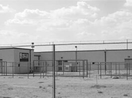 Denuncian torturas nueve de cada diez presos del mayor centro de deportación de Estados Unidos